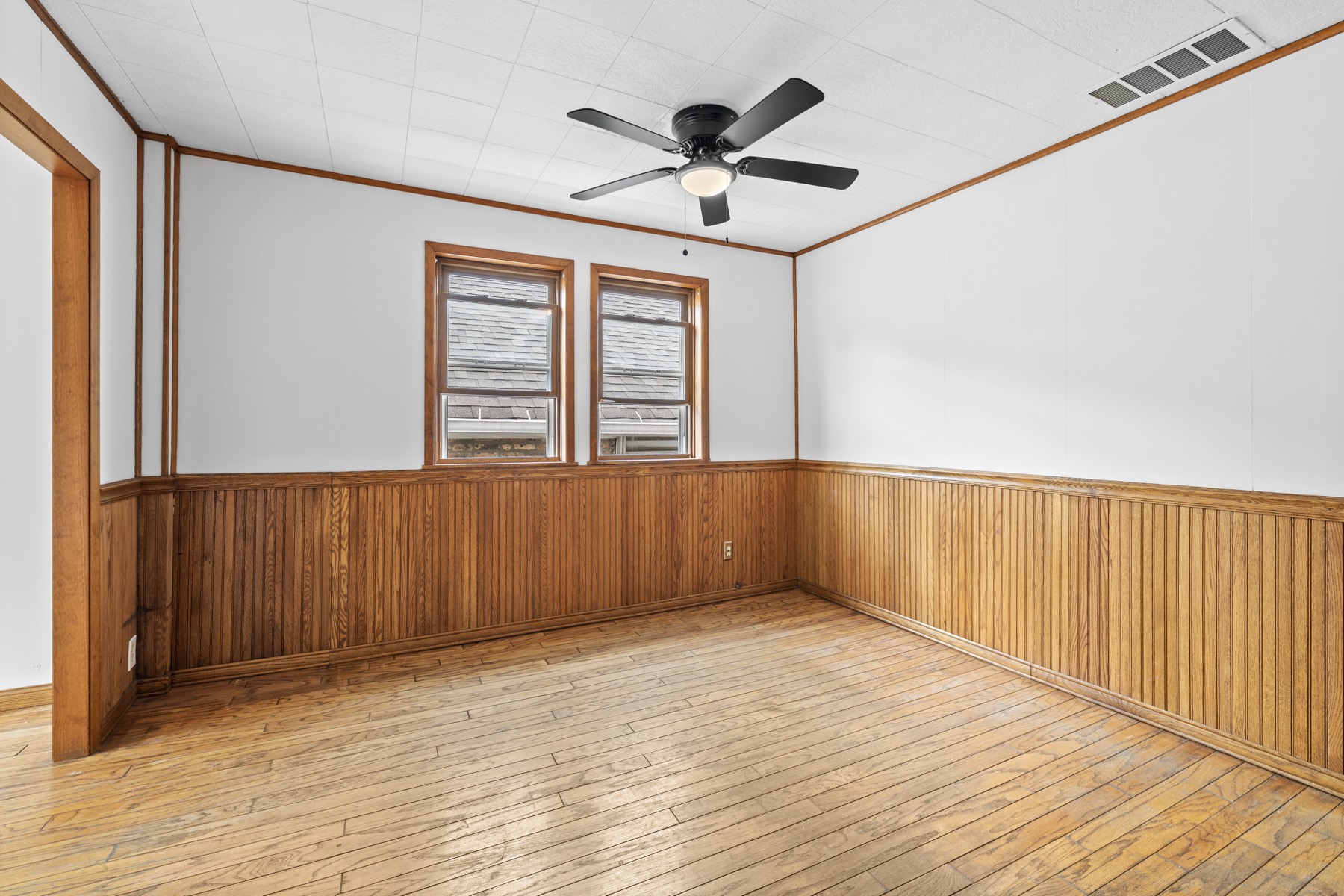 Living room middle