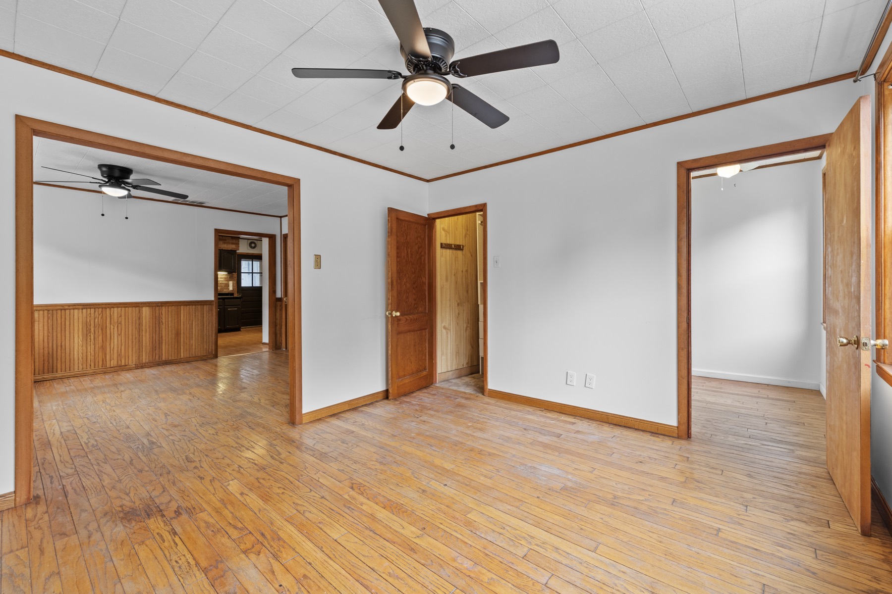 Living rooms from front