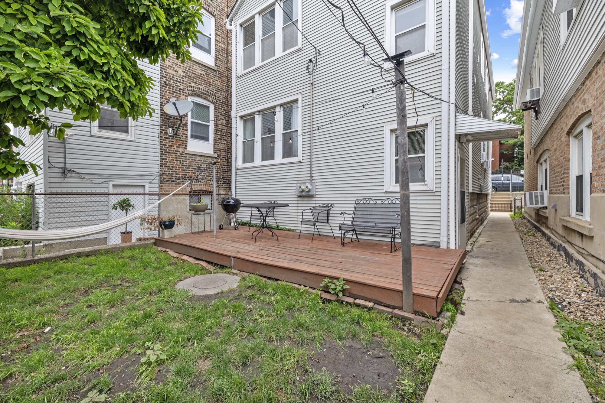 Yard deck
